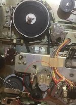 Replacing the drive belt on Sony TC-135 tape recorder - UK Vintage